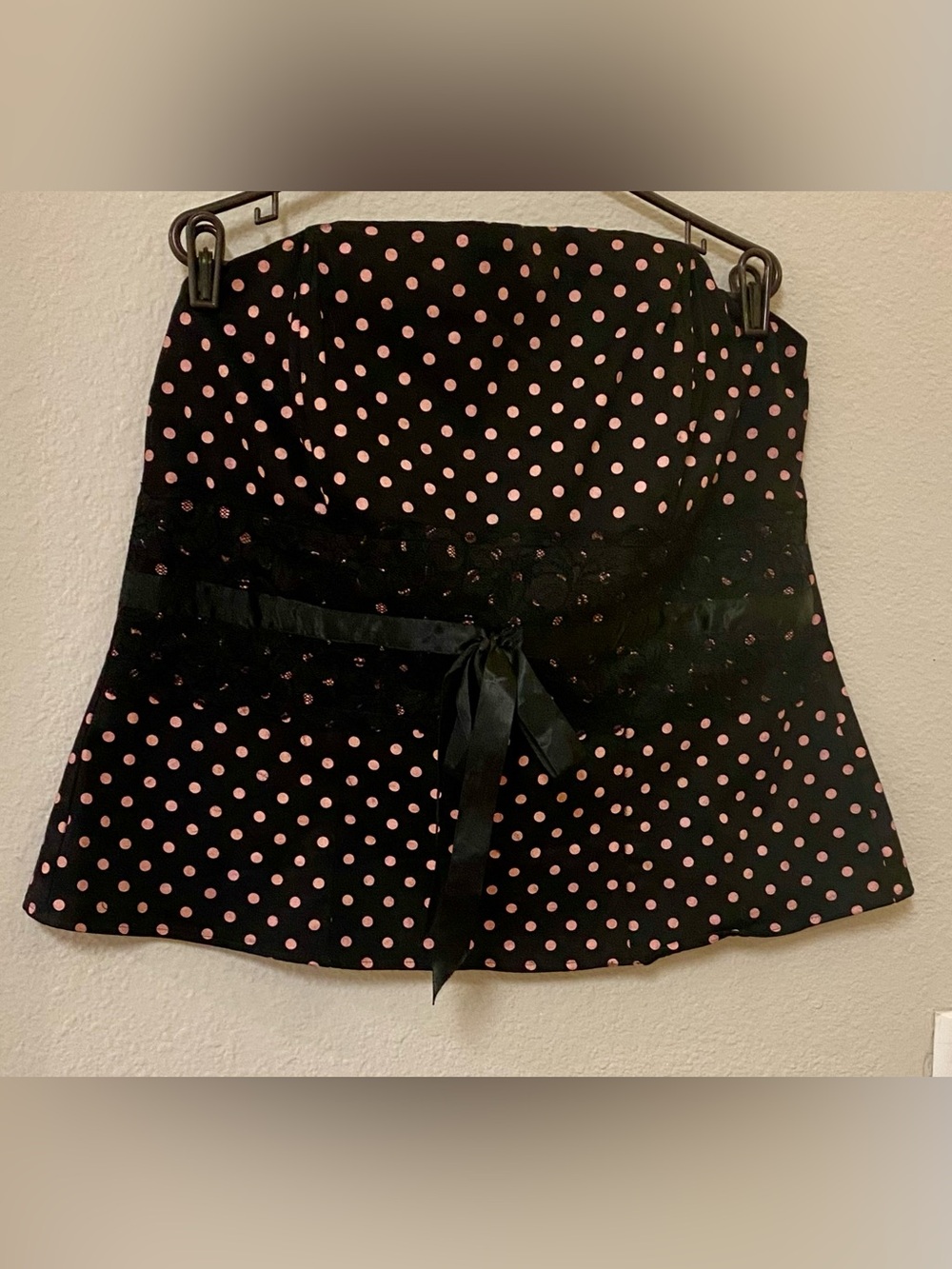 Torrid Bustier with Ribbon Detail - Black with Pink Dots - Size 3X - Like New! - Picture 3 of 7